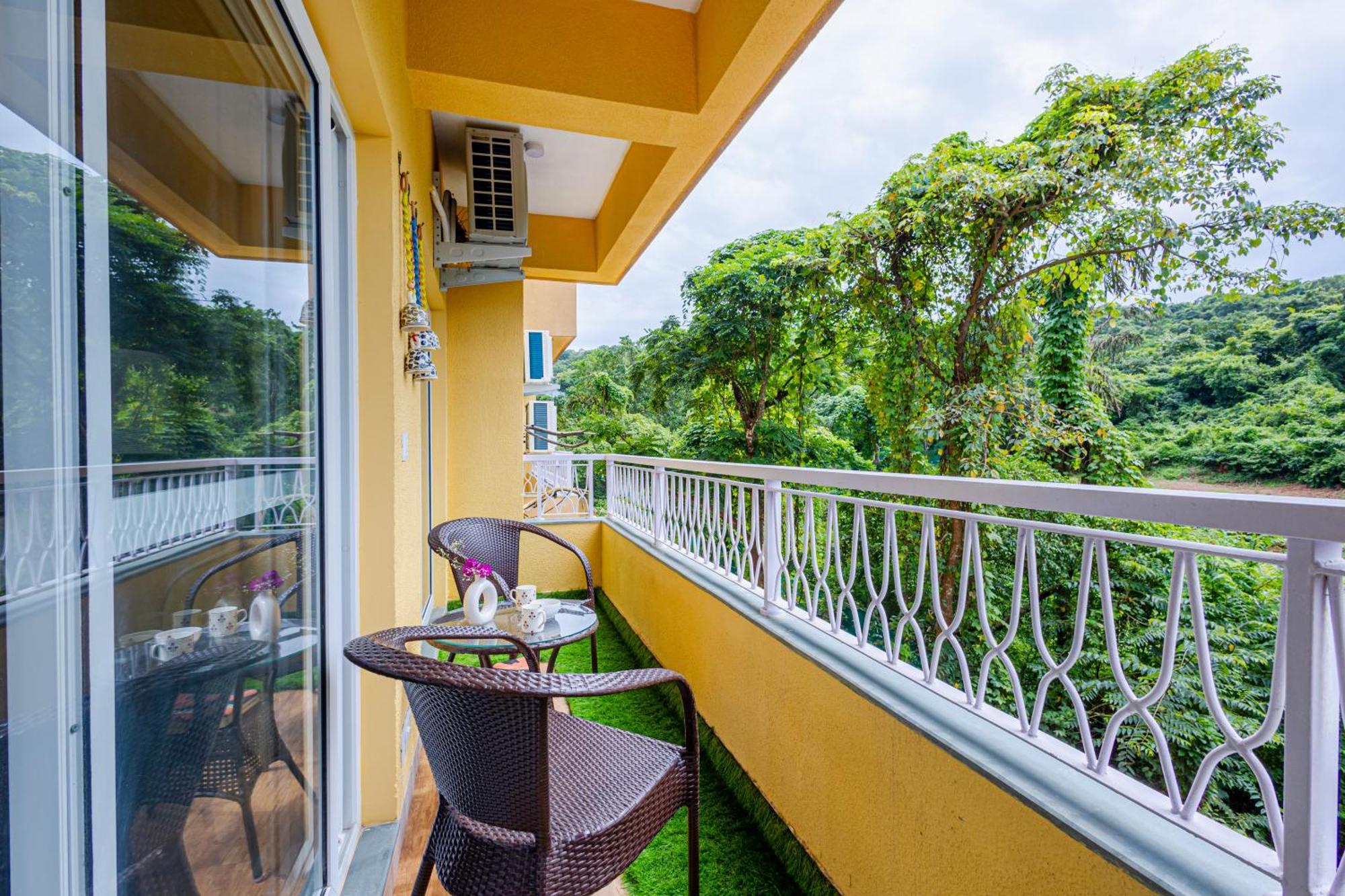 Alaya Stays 1 Bhk With Balcony & Pool - Veera Marina Candolim Extérieur photo