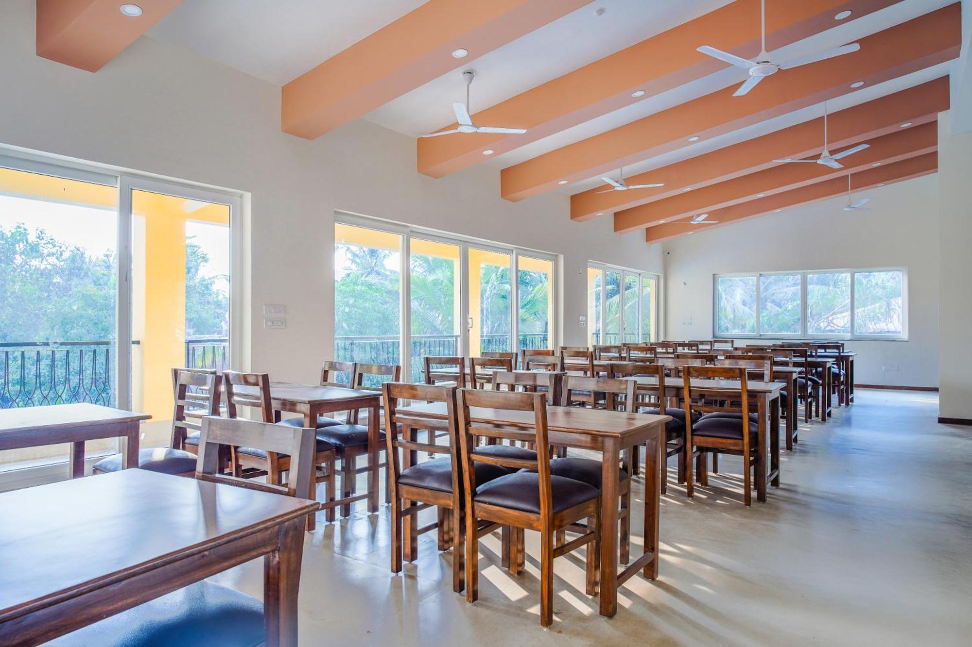 Alaya Stays 1 Bhk With Balcony & Pool - Veera Marina Candolim Extérieur photo