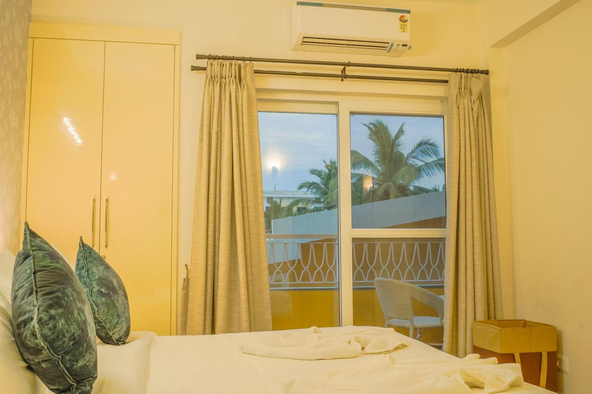 Alaya Stays 1 Bhk With Balcony & Pool - Veera Marina Candolim Extérieur photo