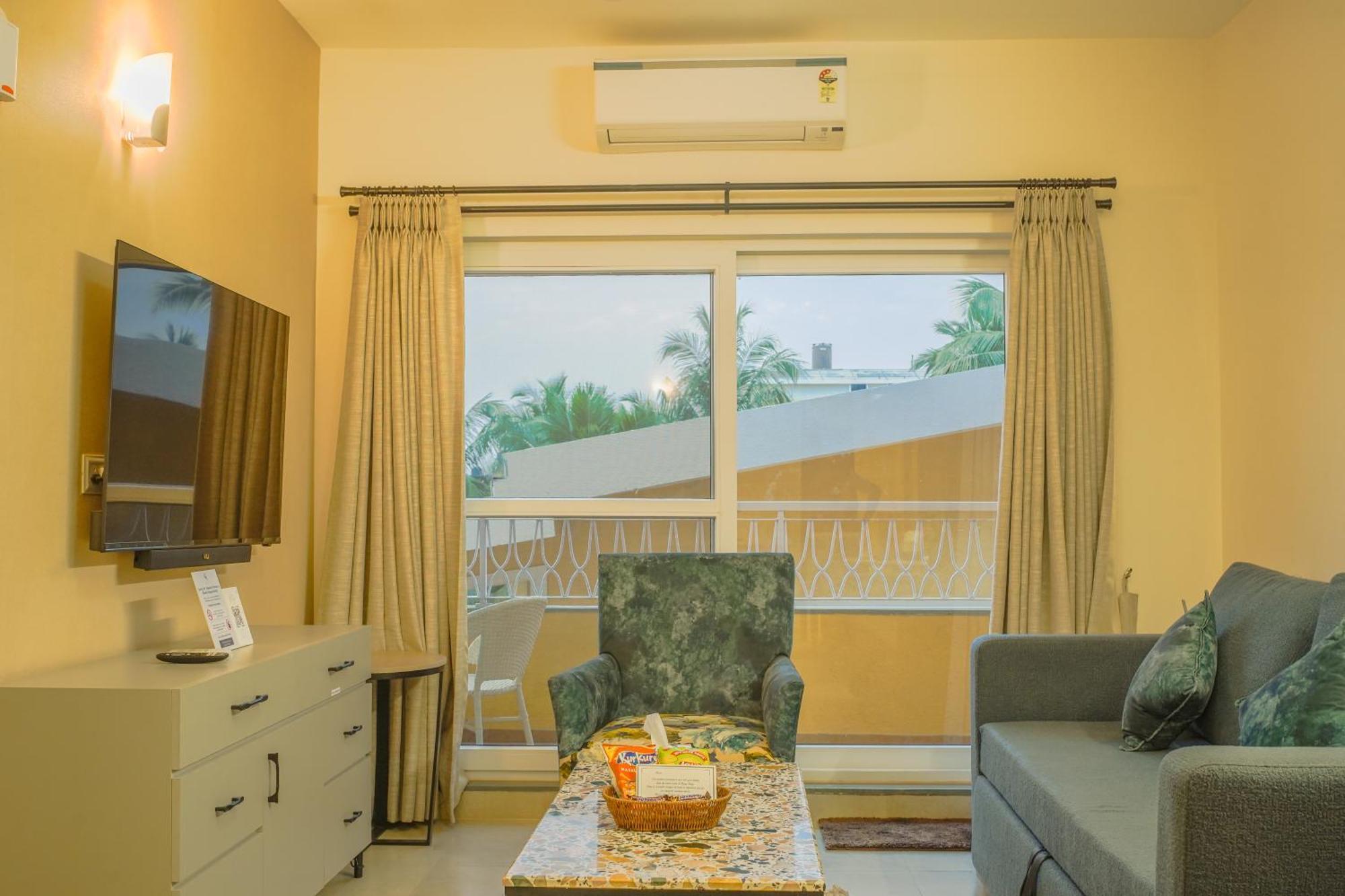 Alaya Stays 1 Bhk With Balcony & Pool - Veera Marina Candolim Extérieur photo